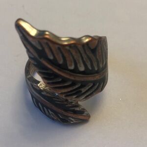 Double Leaf Ring